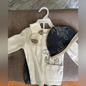 Carters baby 4 piece set hat socks long sleeve shirt pants cactus free hugs nwt